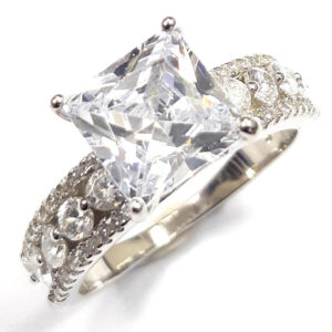 Ladies Ring with C.Z RCZ-1561