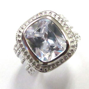 Ladies Ring with C.Z RCZ-1123